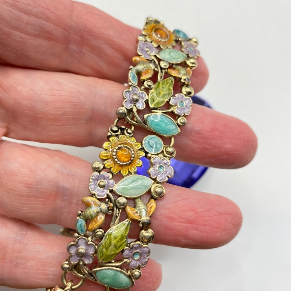 Vintage LIZ CLAIBORNE Bee & Floral Signed Link Bracelet Cottage Core